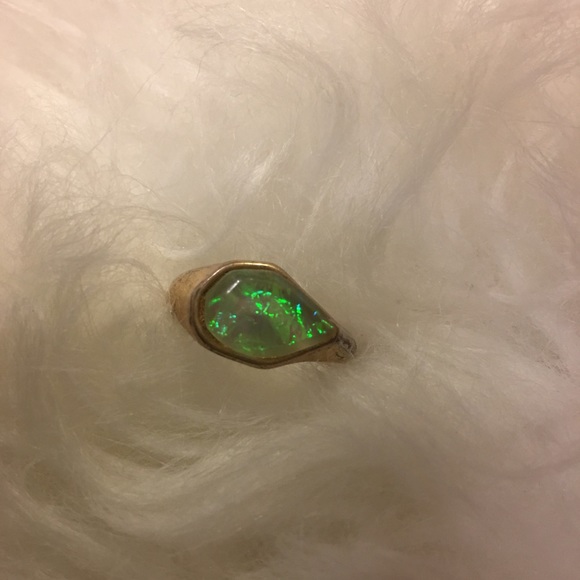 Synthetic opal ring - Picture 2 of 7